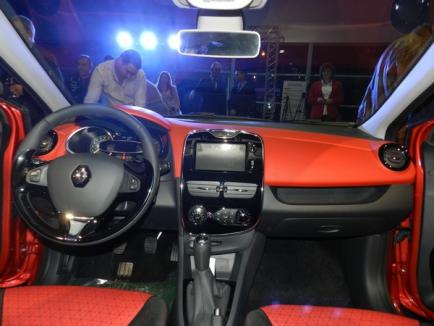 Ai permis? Poţi încerca o maşină la Auto Bara: noul Renault Clio (FOTO)