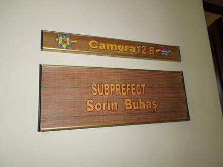 La instalarea ca subprefect, Sorin Buhaş a "spart" zvonurile că prefectul Ghilea îi e naş (FOTO)
