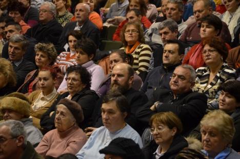 "Ilegaliştii" Domnului: O conferinţă interzisă de episcopul Sofronie a adunat 800 de orădeni (FOTO)