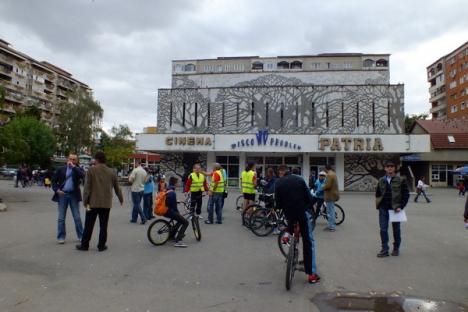 Bicicleta, cel mai rapid mijloc de transport în Oradea. Peste 500 de orădeni au pedalat victorioşi prin oraş (FOTO/VIDEO)