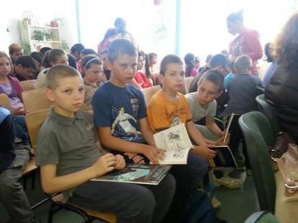 Proiectul educaţional "O carte pentru cei ce n-au" continuă, la Copăcel (FOTO)