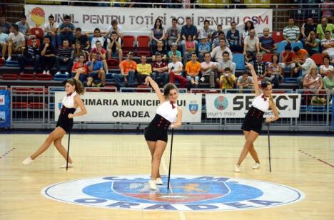 Naţionala de handbal feminin a dispus de Olanda la Oradea, cu scorul de 36-29 (FOTO)