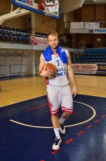 Sârbul orădean: Nemanja Maric este cel mai vechi şi iubit "stranier" al echipei orădene de baschet (FOTO)