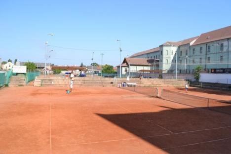 Baza Voinţa: 2 în 1 - Primăria vrea şi parcare supraetajată, şi 7 terenuri de tenis modernizate (FOTO)