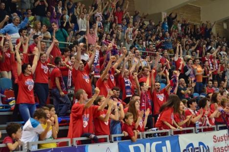 CSM Oradea a câştigat cu greu meciul de acasă împotriva lui Gaz Metan Mediaş (FOTO)