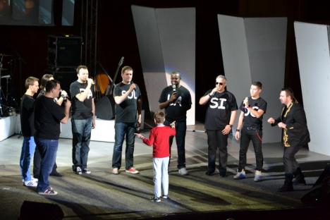 Horia Brenciu, show maraton cu HB Orchestra şi concurenţii de la Vocea României (FOTO)