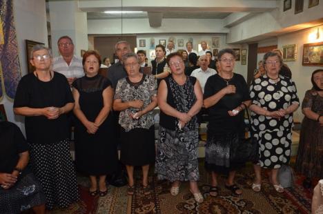 Criticat că n-a mers la înmormântare, episcopul Sofronie a oficiat parastasul părintelui Ciordaş (FOTO)