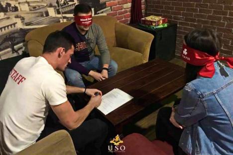 Întâlniri pe nevăzute: Studenții Universității din Oradea sunt invitați la 'Blind Date'