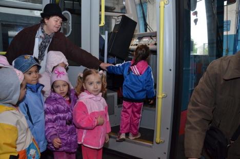Peste 200 de vizitatori la Ziua Porţilor deschise la OTL. Copiii au fost încântaţi de laboratorul de mecatronică (FOTO)