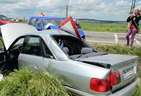 Trei morţi şi trei răniţi, într-un accident pe E60, lângă Săcădat (FOTO)