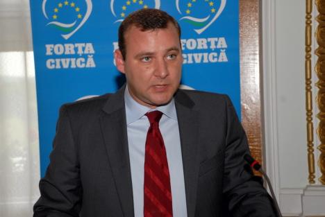 Mihai Răzvan Ungureanu, la întâlnirea cu membrii Forţa Civică Bihor: "Mulţi mi-au spus că politica e murdară" (FOTO)