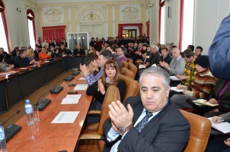Vasile Blaga, primit cu entuziasm de PDL-iştii bihoreni, care l-au numit "Naşul nostru" (FOTO)