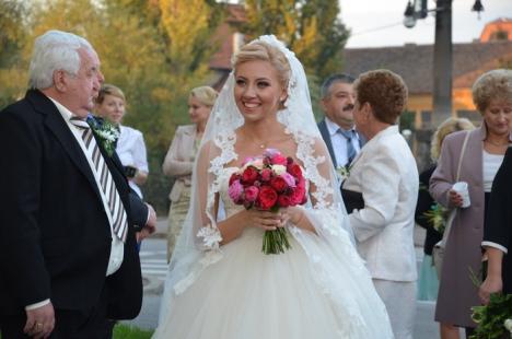 Bolojan şi-a cununat purtătoarea de cuvânt: Anca Sas s-a măritat cu patronul unei firme de publicitate (FOTO)