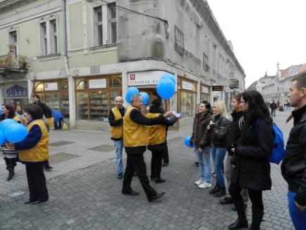 "Leii" din Oradea au lansat baloane şi au împărţit pliante de conştientizare asupra riscurilor de diabet (FOTO)