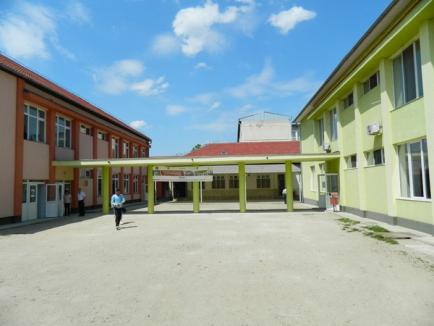 Colegiul "Andrei Şaguna" este cea mai "tare" şcoală tehnică din Bihor (FOTO)