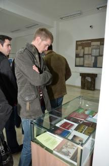 Cei şase candidaţi la rectoratul Universităţii din Oradea îşi dau întâlniri comune cu alegătorii (FOTO)