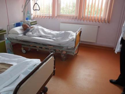 Modernizată cu 2,4 milioane de lei, noua secţie de Gastroenterologie a Spitalului Judeţean s-a mutat la etajul I (FOTO)