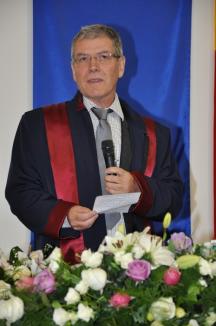 Un specialist francez în urbanism şi amenajarea teritoriului a devenit Doctor Honoris Causa al Universităţii din Oradea (FOTO)