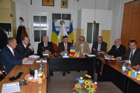 Gheorghe Funar a lansat candidaţii PRM Bihor pentru alegerile parlamentare (FOTO)