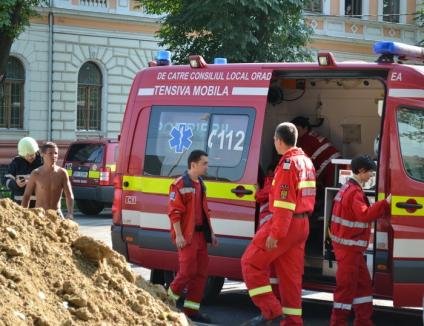 Intervenţie spectaculoasă: Patru copii în pericol de înec, salvaţi de pompieri dintr-un vârtej lângă Podul Dacia (FOTO)