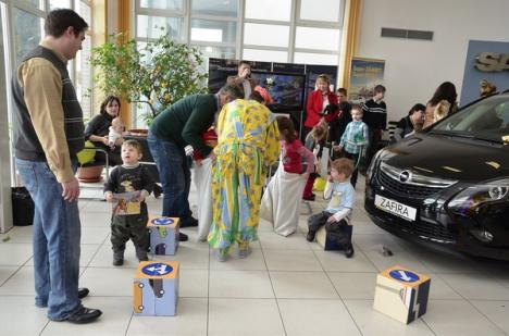 Noile modele Opel, testate de orădeni la Ziua Porţilor Deschise (FOTO)