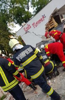 Şofer de BMW din Bihor, implicat într-un accident mortal în Satu Mare: A spulberat o florărie, o femeie a fost prinsă sub dărâmături (FOTO / VIDEO)