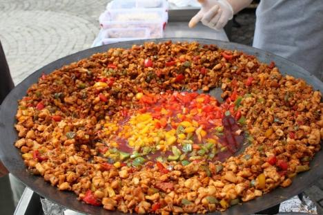 Unde ieșim săptămâna asta: petreceri, ateliere de gătit sănătos, tabără de vară și Anatolian Food Fest Oradea