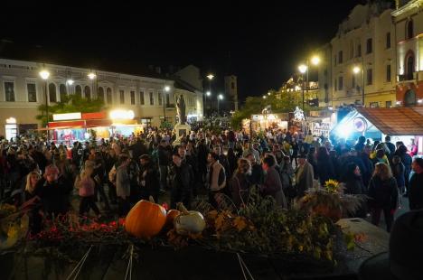 Sandra, vedeta anilor '80, a concertat în Piața Unirii, în ultima seară de Oradea FestiFall (FOTO/VIDEO)