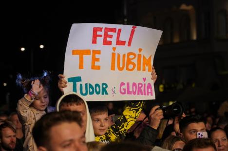 Sandra, vedeta anilor '80, a concertat în Piața Unirii, în ultima seară de Oradea FestiFall (FOTO/VIDEO)