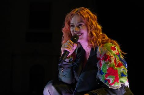 Sandra, vedeta anilor '80, a concertat în Piața Unirii, în ultima seară de Oradea FestiFall (FOTO/VIDEO)