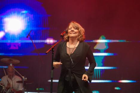 Sandra, vedeta anilor '80, a concertat în Piața Unirii, în ultima seară de Oradea FestiFall (FOTO/VIDEO)