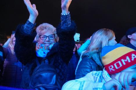 Sandra, vedeta anilor '80, a concertat în Piața Unirii, în ultima seară de Oradea FestiFall (FOTO/VIDEO)