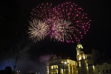 Sandra, vedeta anilor '80, a concertat în Piața Unirii, în ultima seară de Oradea FestiFall (FOTO/VIDEO)