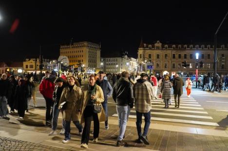 Sandra, vedeta anilor '80, a concertat în Piața Unirii, în ultima seară de Oradea FestiFall (FOTO/VIDEO)