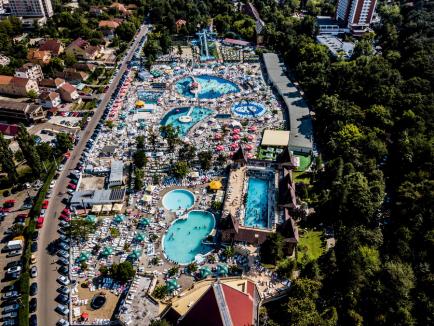 „Mamaia” de Oradea: Stațiunile Băile Felix și 1 Mai vor să repete numărul de 300.000 de turiști atins anul trecut (FOTO)