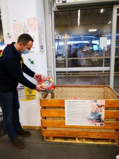 Fii tu Moş Crăciun! Banca pentru Alimente Oradea colectează alimente şi cadouri pentru copiii şi adulţi sărmani din Bihor