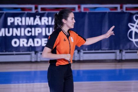 Baschetbalistele de la CSU CSM Oradea au pierdut la 17 puncte primul joc oficial din noul sezon competiţional (FOTO)