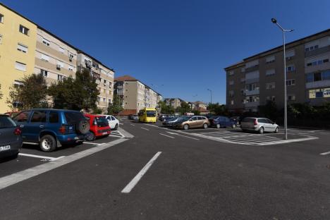 Cele 280 de locuri de parcare din spatele blocurilor din Calea Aradului au fost date în folosință (FOTO)