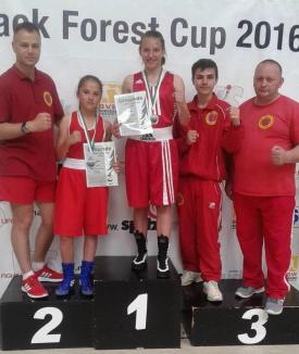 Pugiliştii de la CS Basti Box Salonta, pe podium la un turneu internaţional din Germania