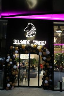 Primul restaurant Black Wolf din România, la Oradea: Paste artizanale, pizza pe blat negru, clătite personalizate şi... consum doar pe card Black Wolf! (FOTO)