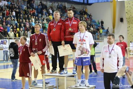 Aur şi bronz pentru România la Europenele de Futnet. Salontanul Georgel Bobiş a devenit campion continental în Slovacia (FOTO)