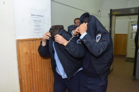 Arestat pentru şpagă, Alin Bobiţan, fostul şef de cabinet al lui Petru Filip, şi-a recunoscut fapta