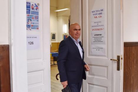 Bolojan a votat „pentru oameni competenți, care au probat” și „pentru reprezentarea cu demnitate a României” în Europa (FOTO/VIDEO)