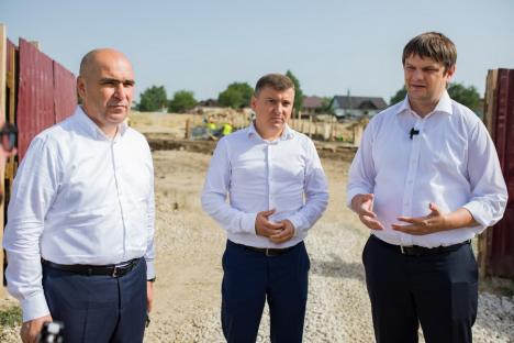 Bolojan în Moldova: A „inspectat” lucrări cofinanțate de CJ Bihor și Primăria Oradea într-o suburbie a Chișinăului cu primar unionist (FOTO)