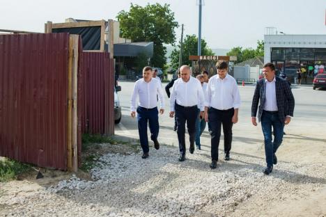 Bolojan în Moldova: A „inspectat” lucrări cofinanțate de CJ Bihor și Primăria Oradea într-o suburbie a Chișinăului cu primar unionist (FOTO)
