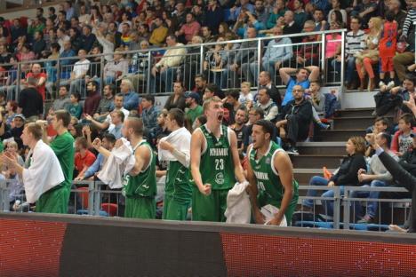 CSM CSU Oradea a învins cu 69-66 campioana Ucrainei la baschet şi a obţinut a doua victorie din grupa Ligii Campionilor! (FOTO)