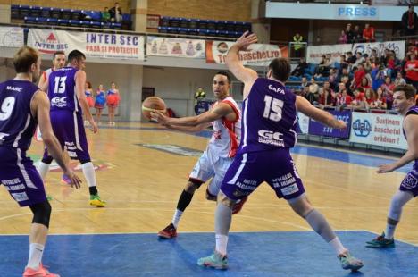 După un meci de mare luptă, CSM U Oradea a învins BCM U Piteşti cu 104-97 (FOTO)