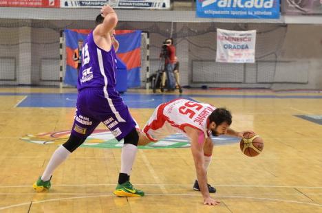 După un meci de mare luptă, CSM U Oradea a învins BCM U Piteşti cu 104-97 (FOTO)