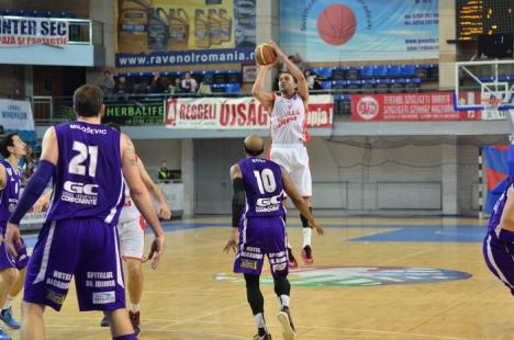 După un meci de mare luptă, CSM U Oradea a învins BCM U Piteşti cu 104-97 (FOTO)