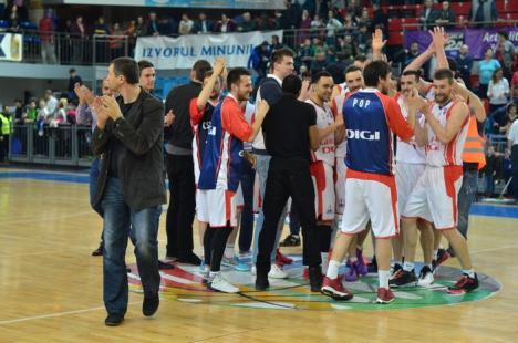 După un meci de mare luptă, CSM U Oradea a învins BCM U Piteşti cu 104-97 (FOTO)